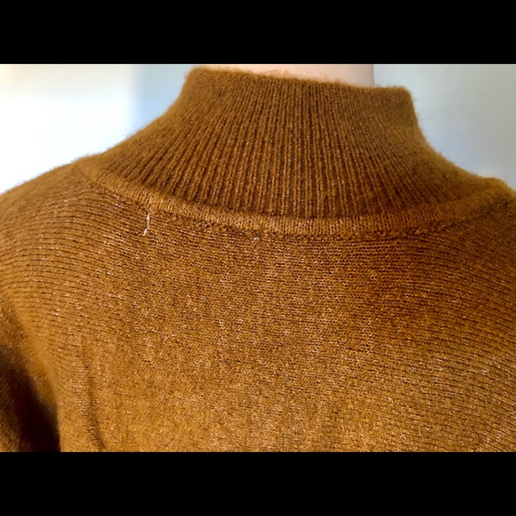 ***SOLD**** H&M Amber Brown Sweater - Size Small - Picture 6 of 8